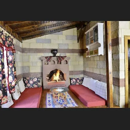 Salkim Konak Ve Agac Evler