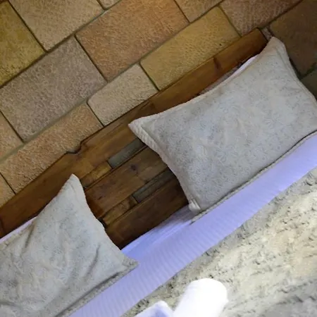 Salkim Konak Ve Agac Evler * Selçuk