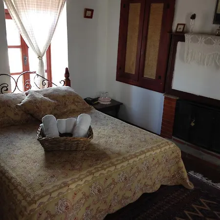 Salkim Konak Ve Agac Evler *