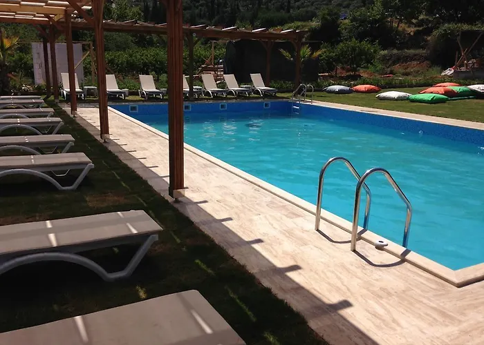 Salkim Konak Ve Agac Evler Konukevi Selçuk