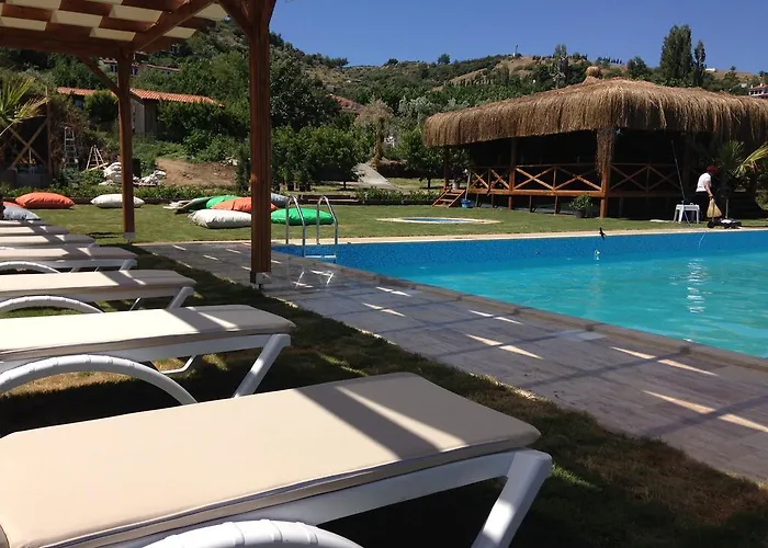 Konukevi Salkim Konak Ve Agac Evler *